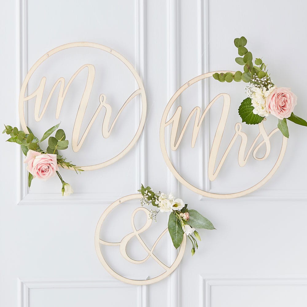 'Mr & Mrs' ringer av tre