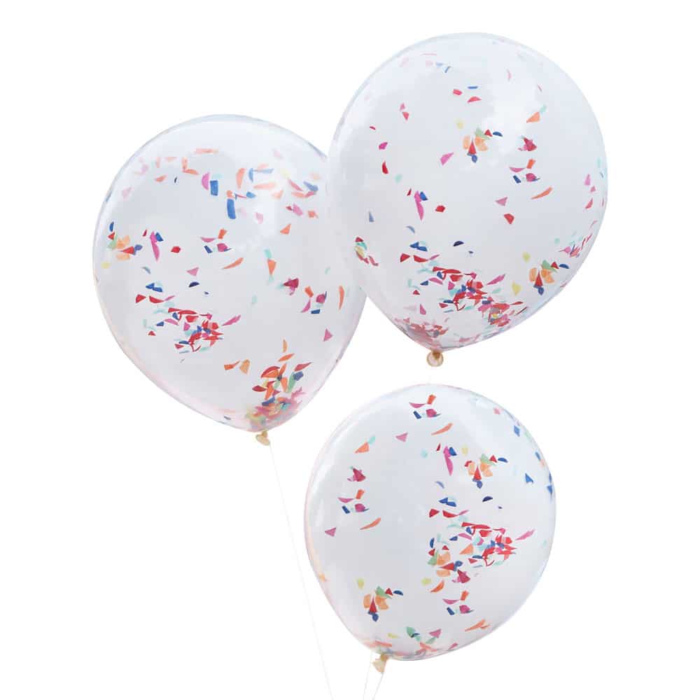 3 hvite ballonger med regnbuefarget konfetti