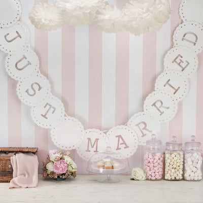 Just Married kremhvit blondebanner i vintage-stil