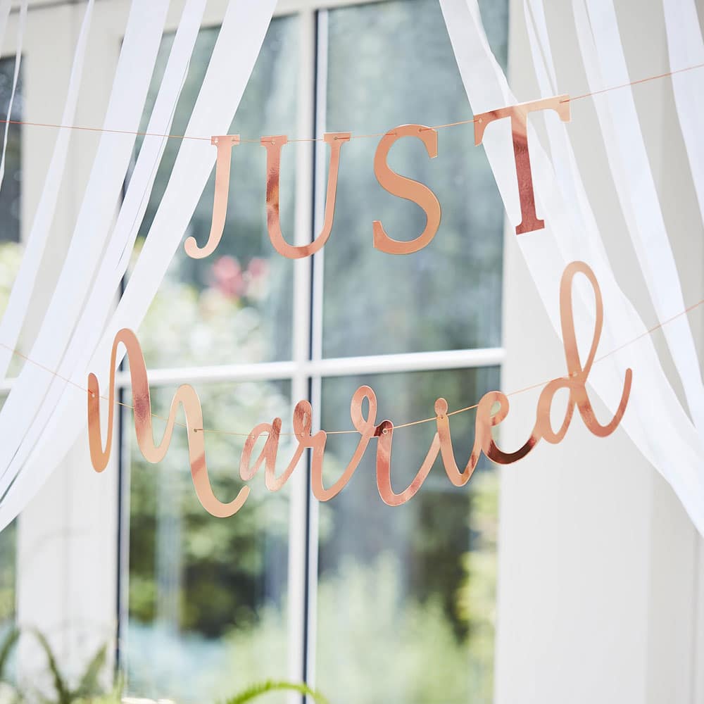 "Just Married"-banner i roségull