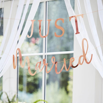 "Just Married"-banner i roségull