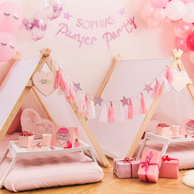 Pamper Party personaliserbart banner i rosa glitter