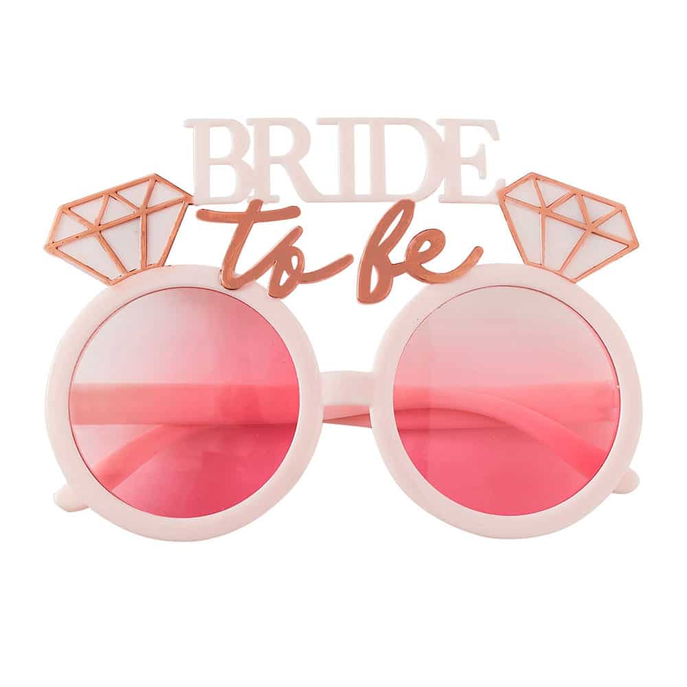 'Bride To Be' briller